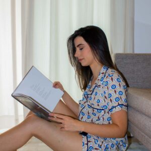 Short doll olho grego